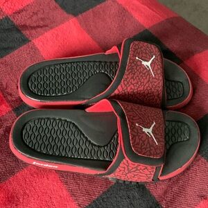 New no box Jordan slides des never worn
